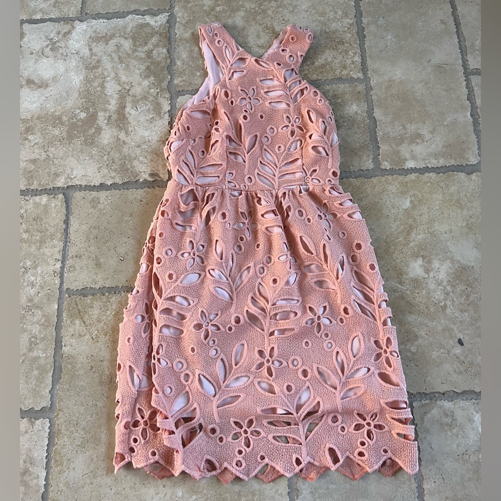 Peach embroidered dress | Size medium